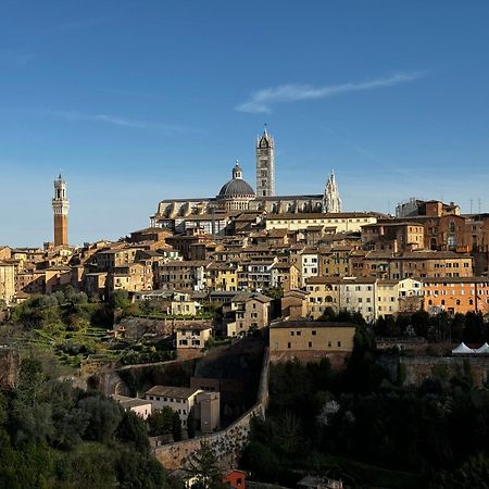 Skyline Siena Apartment Bagian luar foto