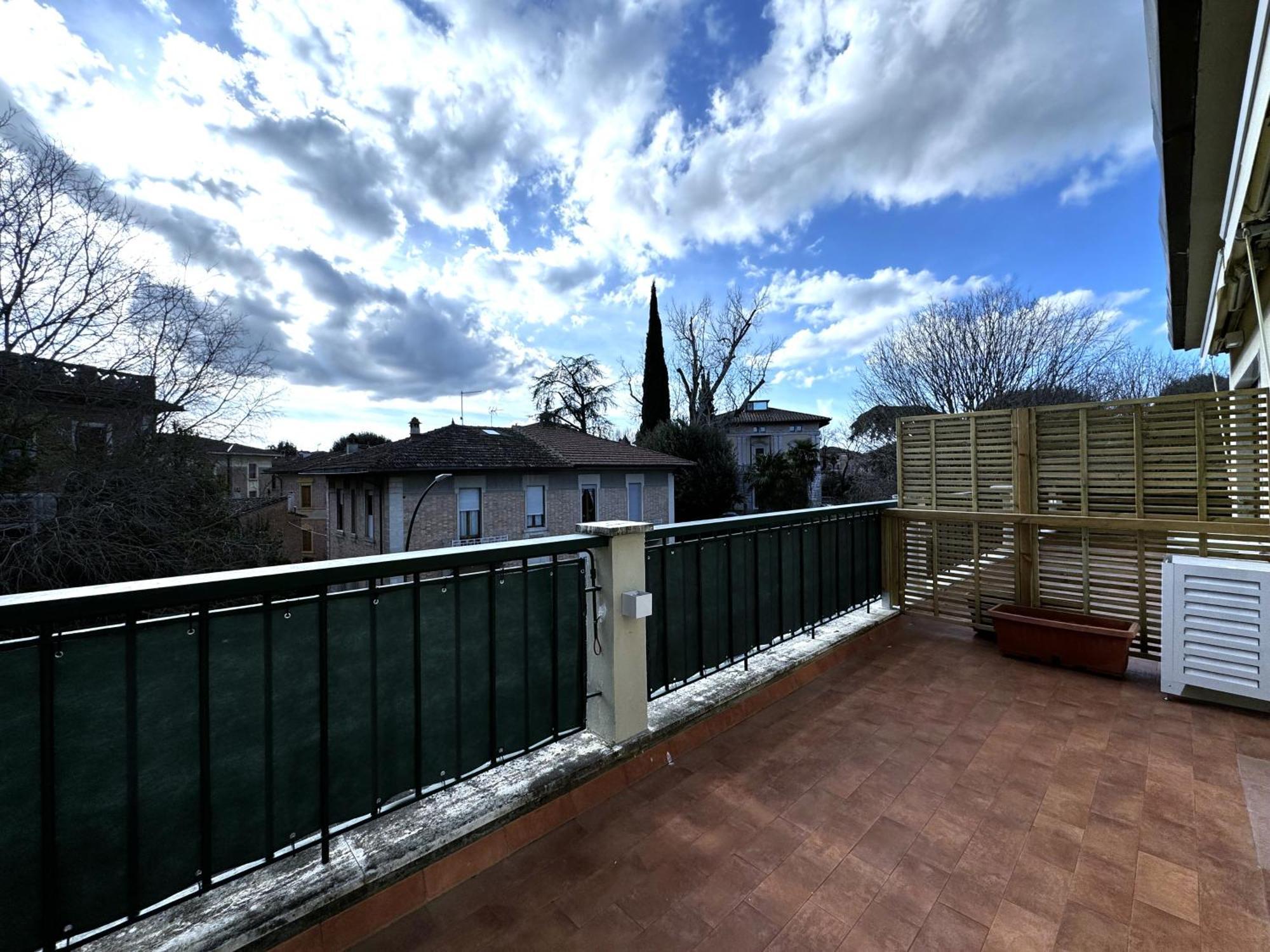 Skyline Siena Apartment Bagian luar foto
